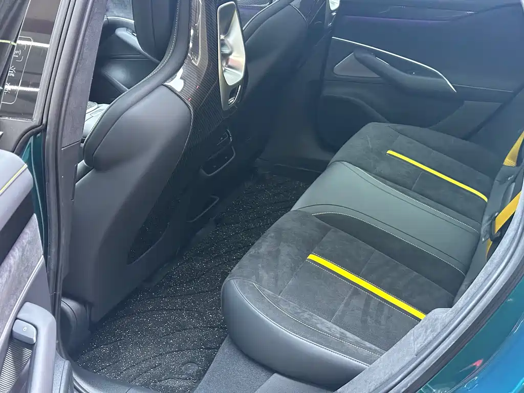 XIAOMI CAR XIAOMI SU7 ULTRA