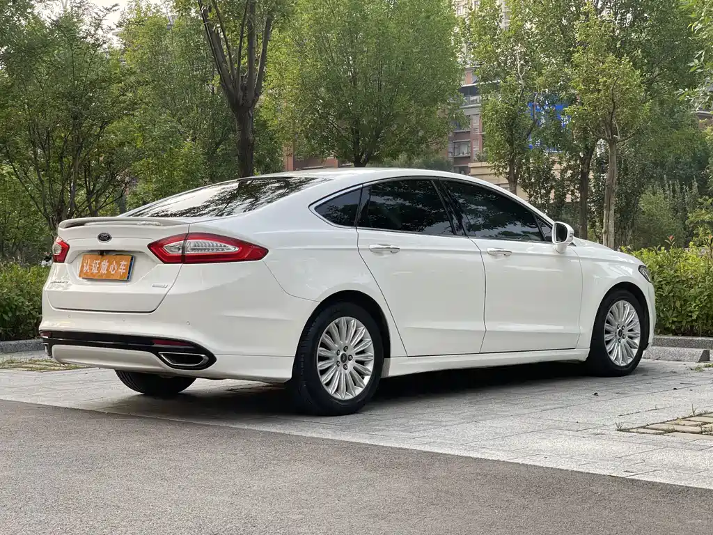 Ford Mondeo — миниатюра 9