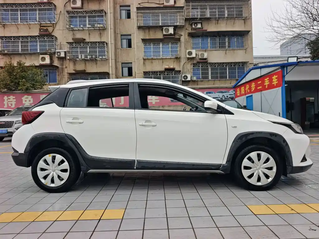 TOYOTA YARIS L ZHIXUAN