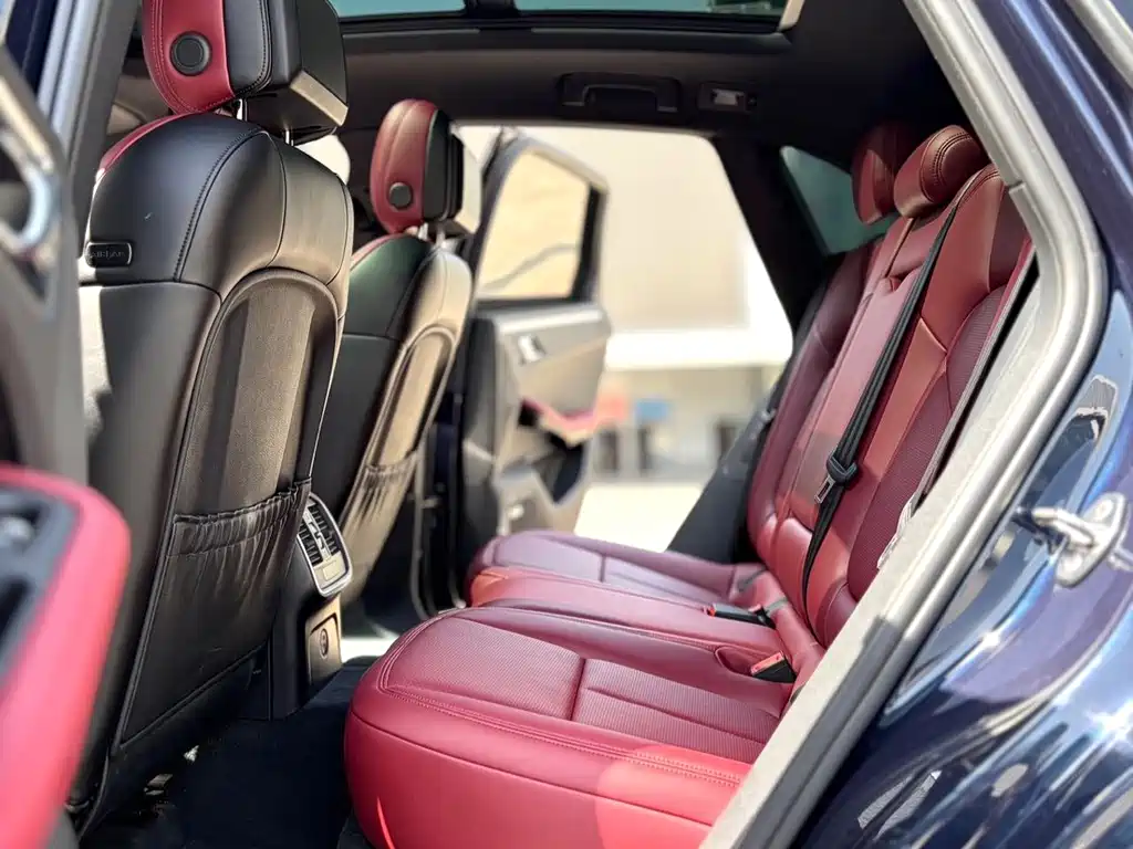 Porsche Macan — миниатюра 11