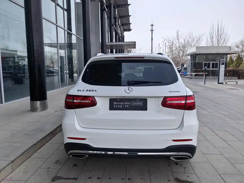 MERCEDES-BENZ GLC