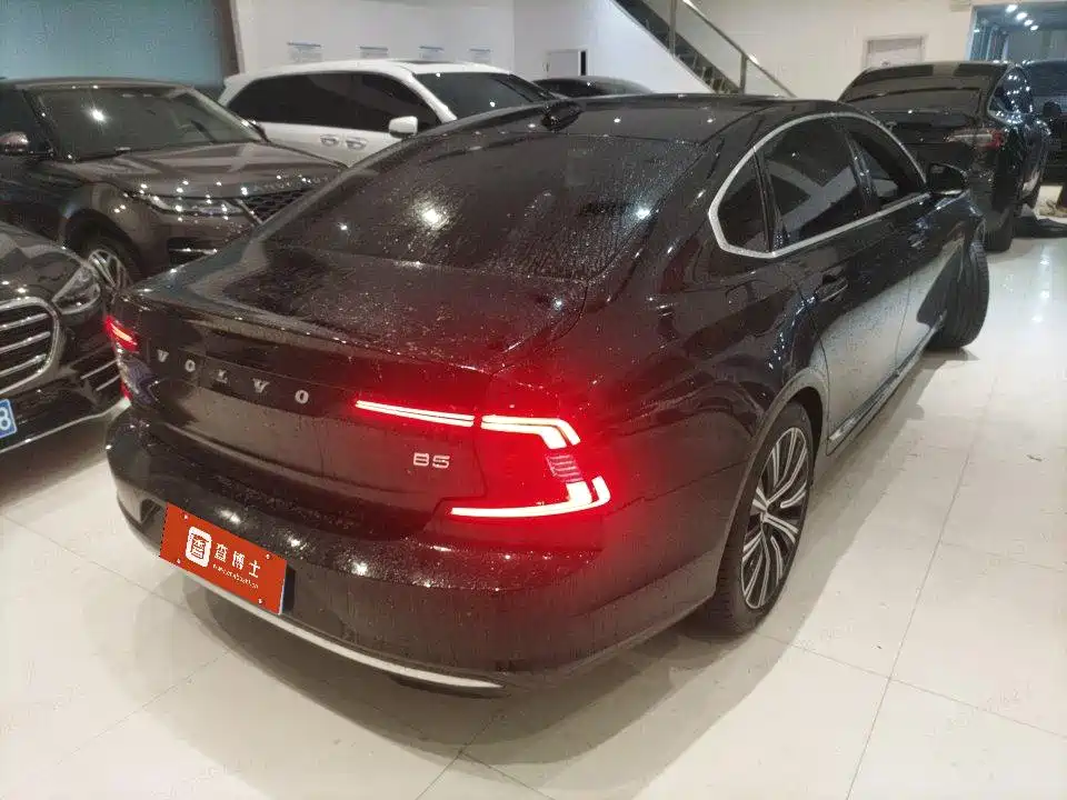 Volvo S90 — миниатюра 10