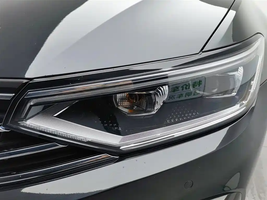 VOLKSWAGEN MAGOTAN GTE PLUG IN HYBRID