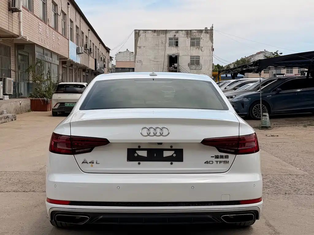Audi A4L 2019 40 TFSI Fashion V