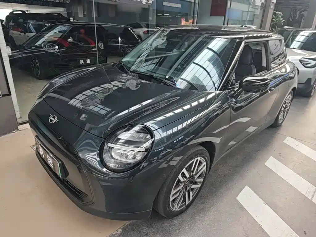 MINI MINI COOPER EV — миниатюра 2