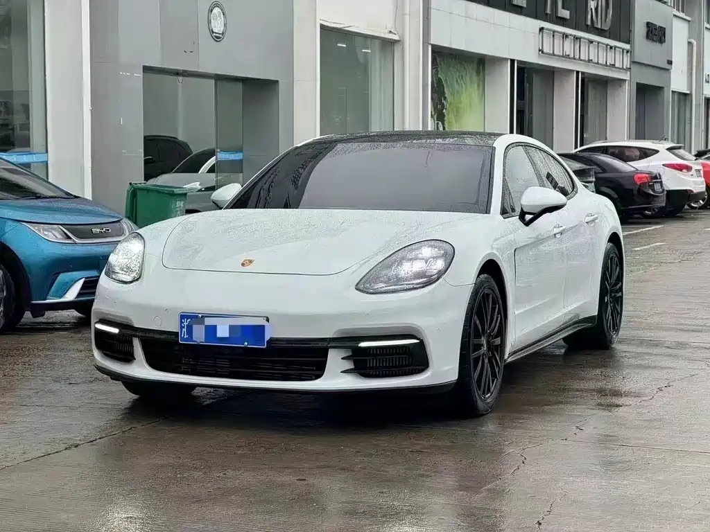 Купить Porsche Panamera