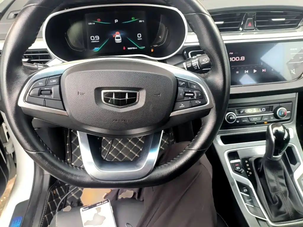 Geely Emgrand — миниатюра 10
