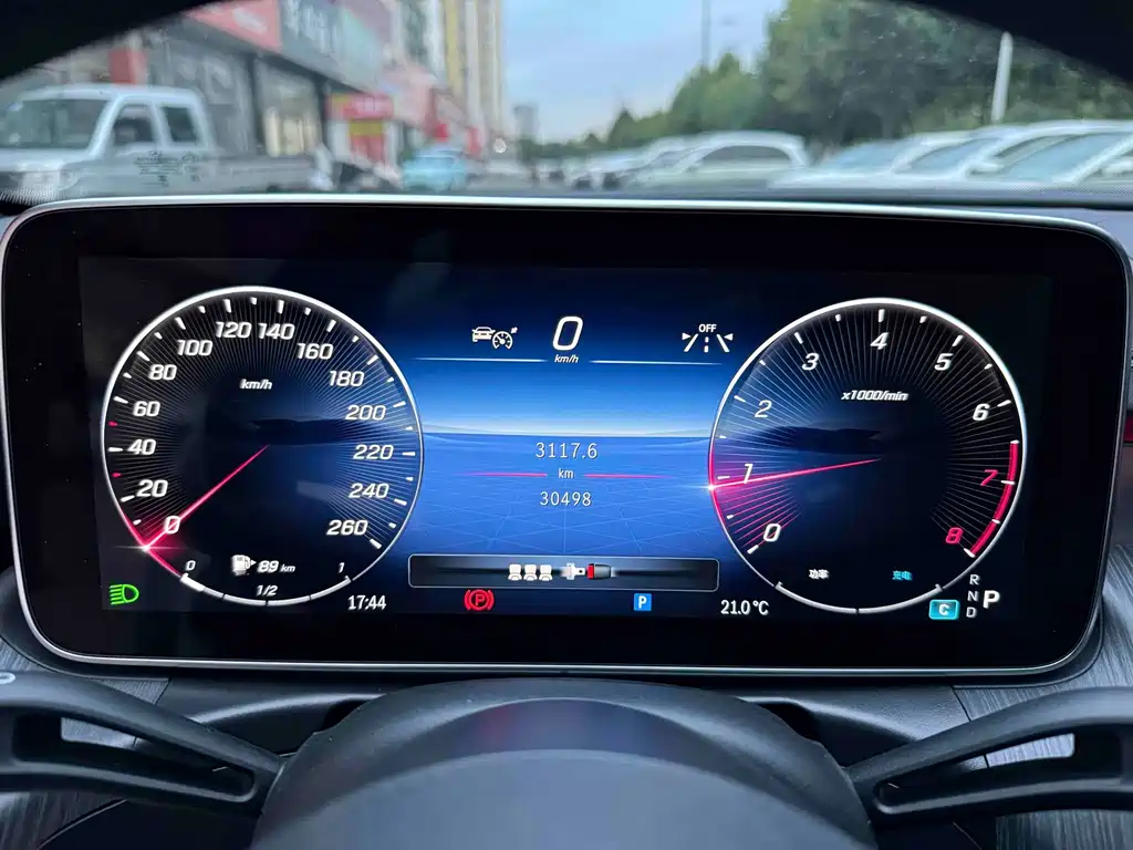 Mercedes-Benz C-Class — миниатюра 12