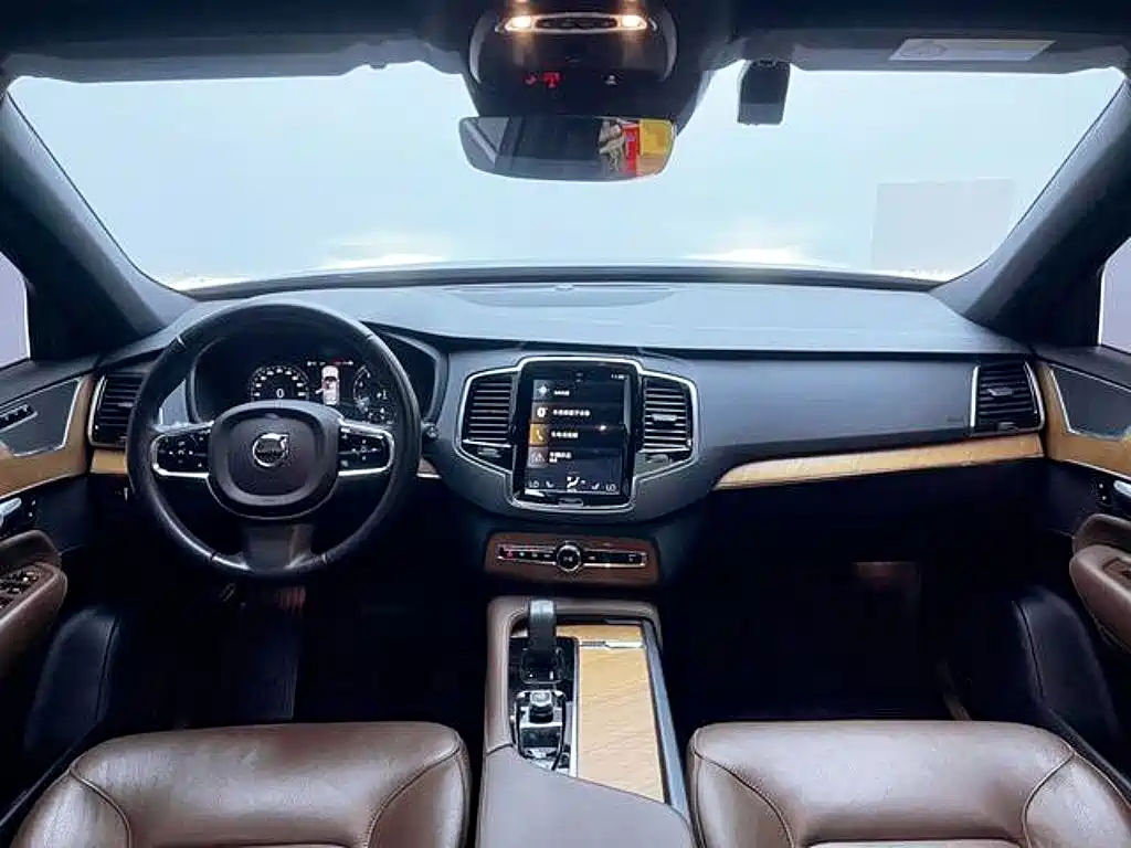 Volvo XC90 — миниатюра 4