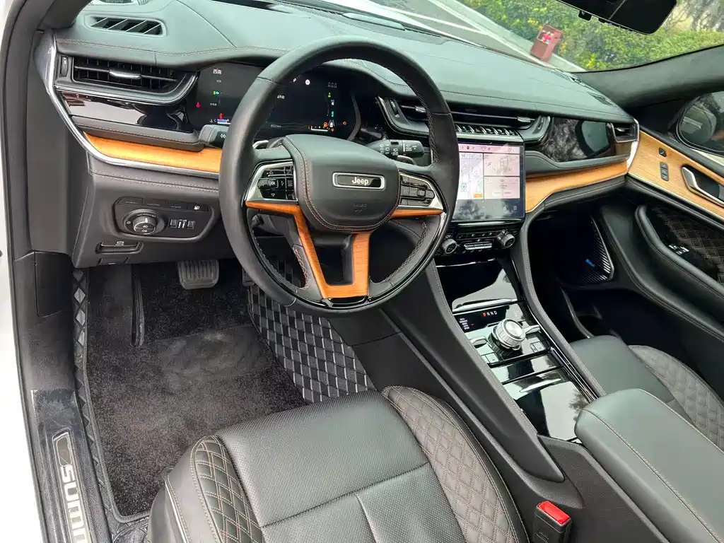 JEEP GRAND CHEROKEE 4XE