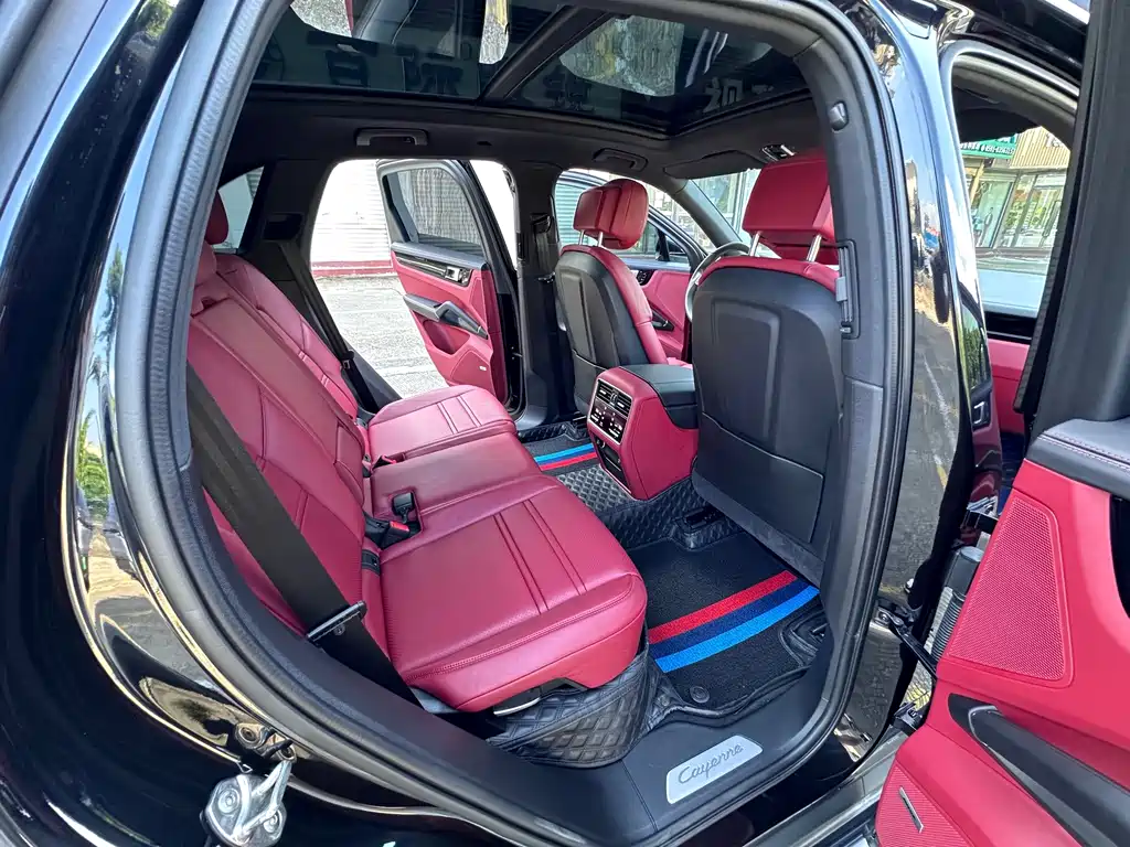 Porsche Cayenne — миниатюра 15