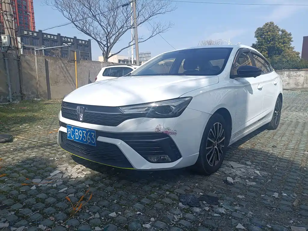 Купить Roewe i5