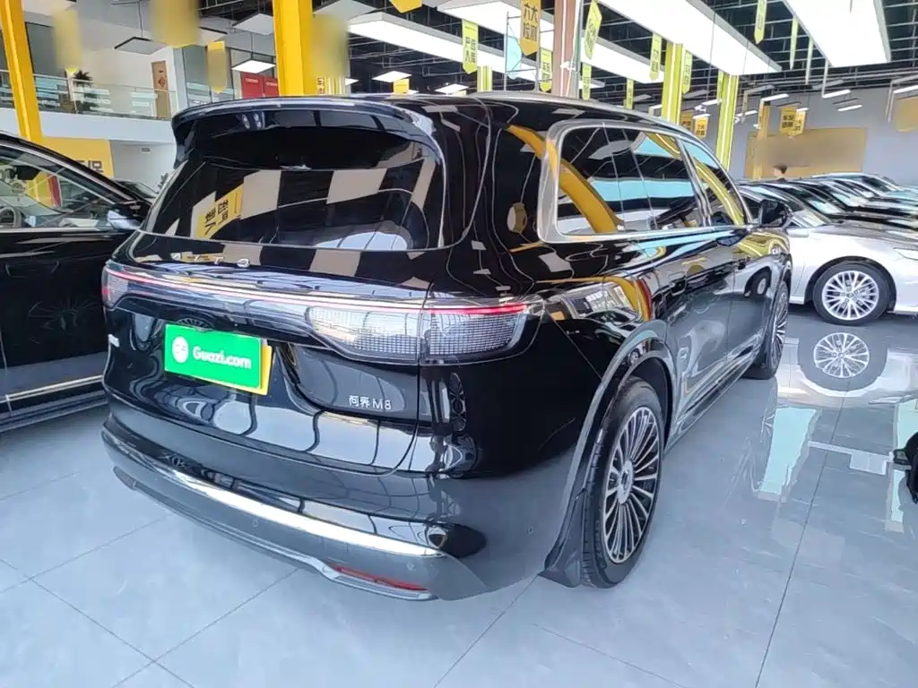 Aito M8 2025 Max+ 53.4kWh 5 мест (192 ）