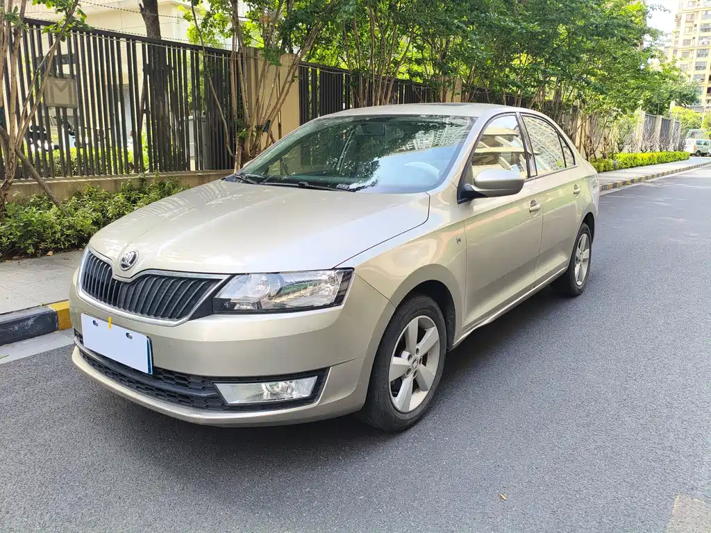 Skoda Rapid 2015