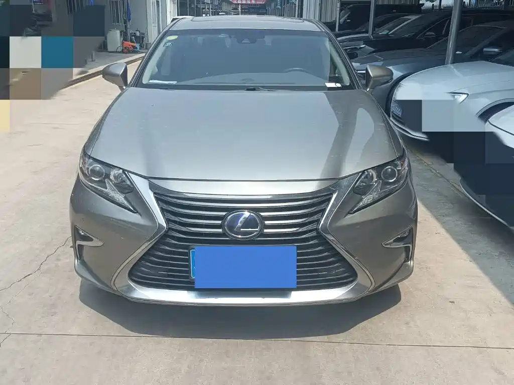 Lexus ES 2015 300h Comfort