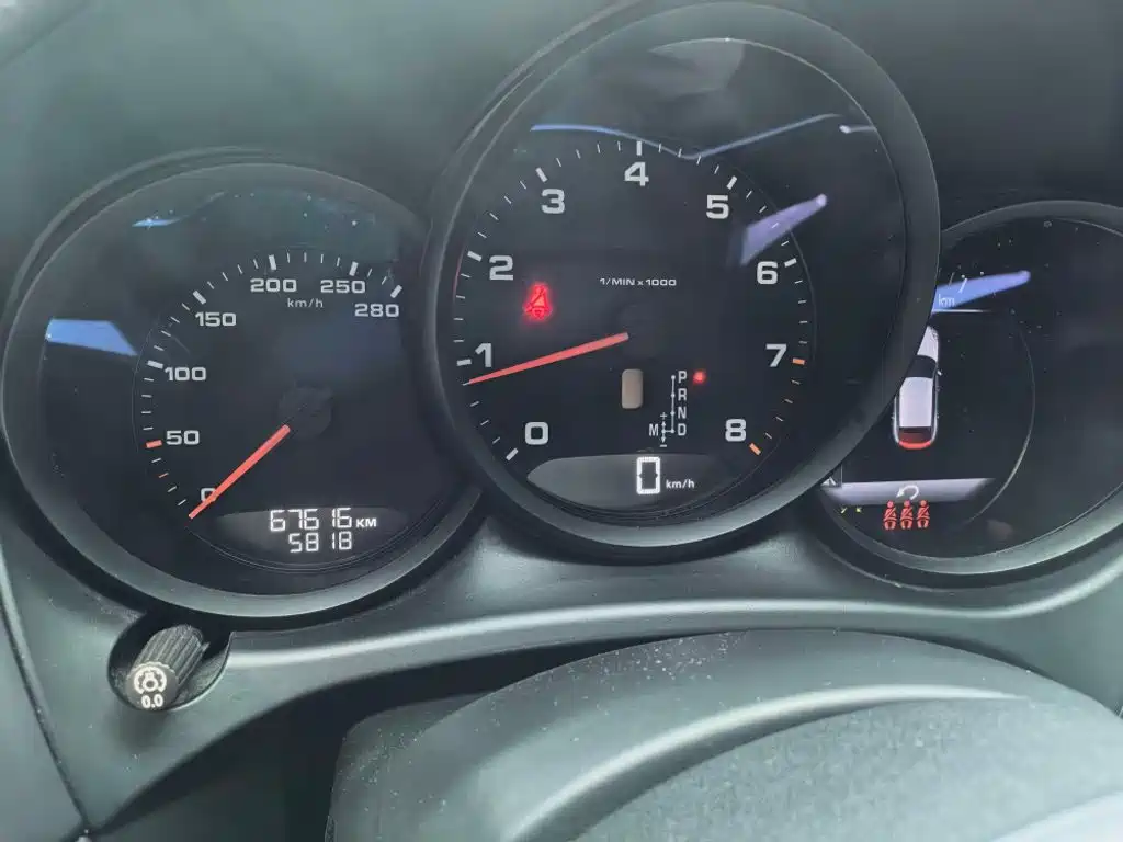 Porsche Macan — миниатюра 4