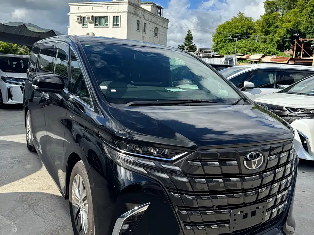 Toyota Alphard 2025 2.5L Luxury