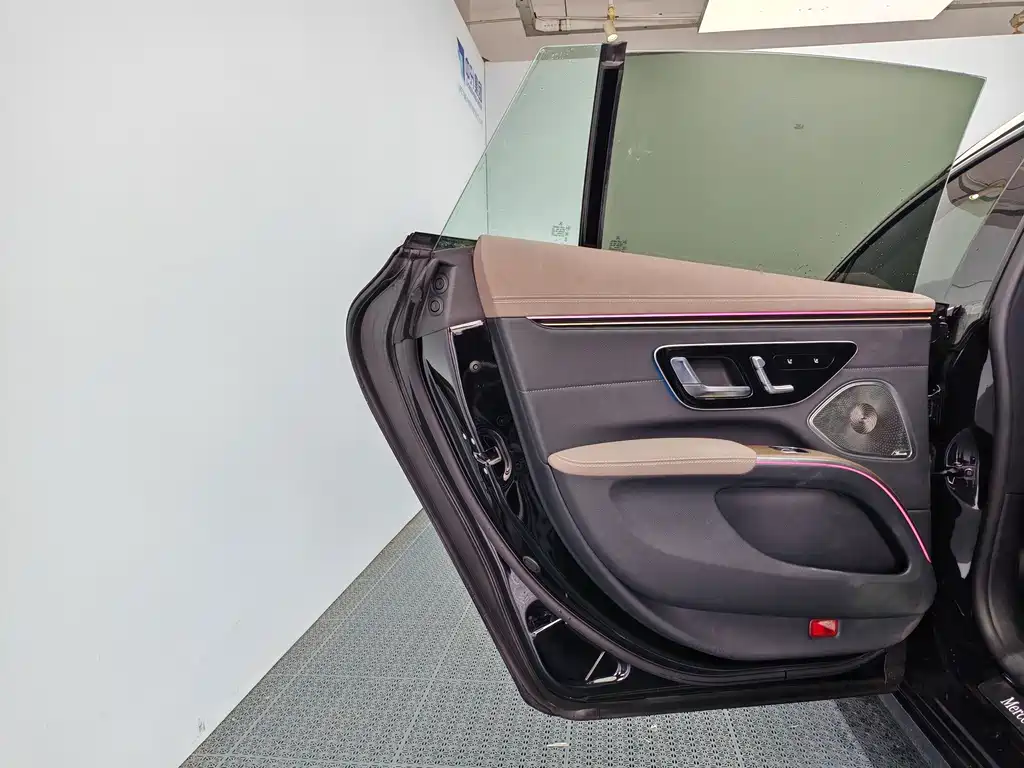 Mercedes-Benz EQS — миниатюра 14