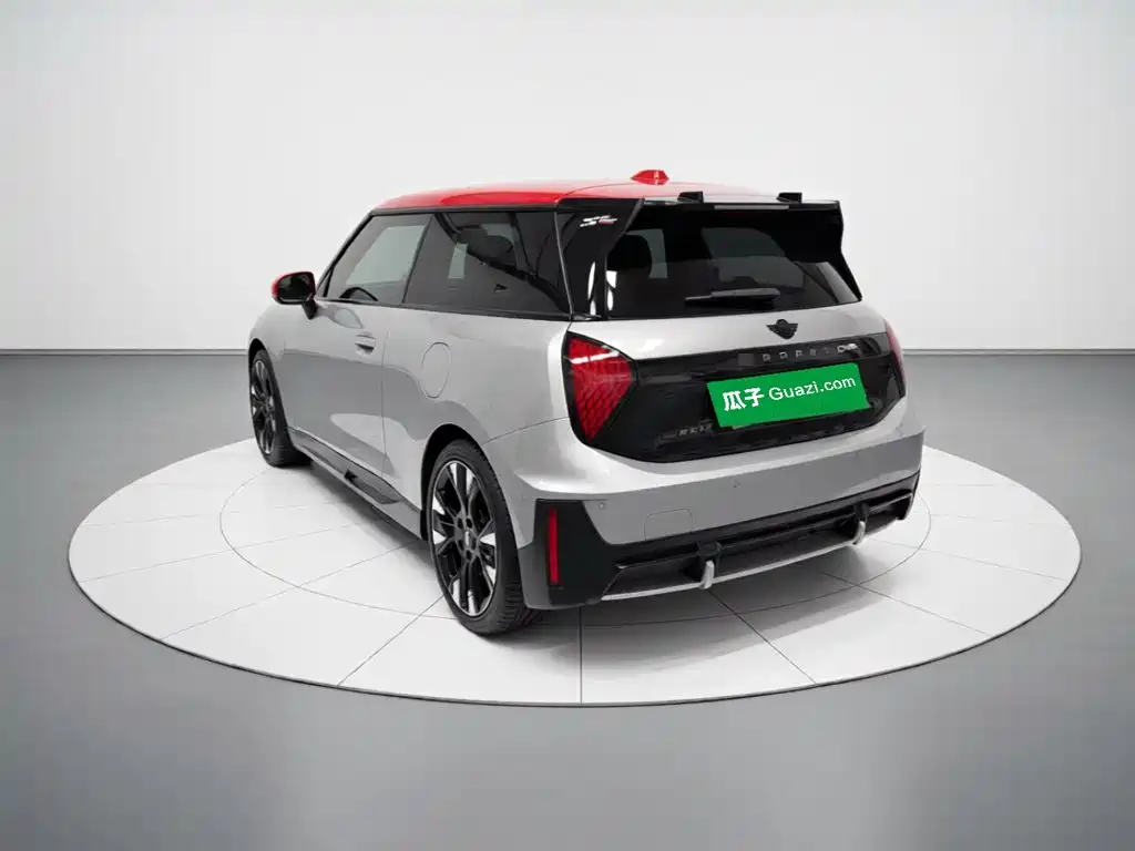 MINI Электрический Mini JCW — миниатюра 4