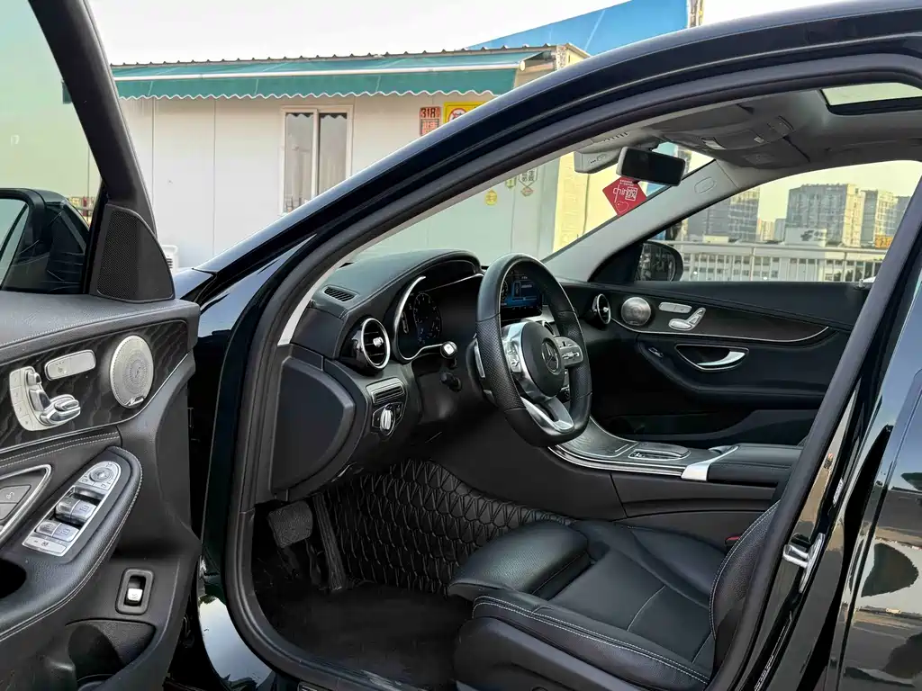 Mercedes-Benz C-Class — миниатюра 9