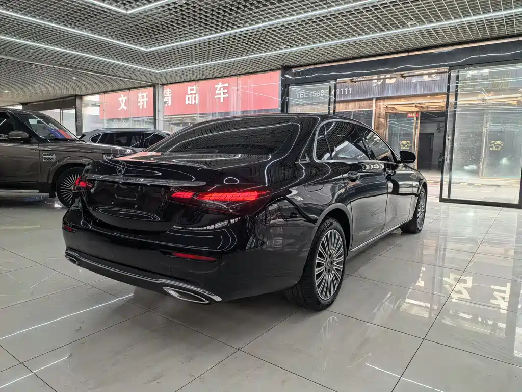 MERCEDES-BENZ E CLASS