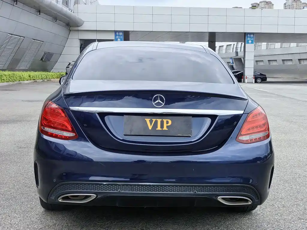 Mercedes-Benz C-Class — миниатюра 6