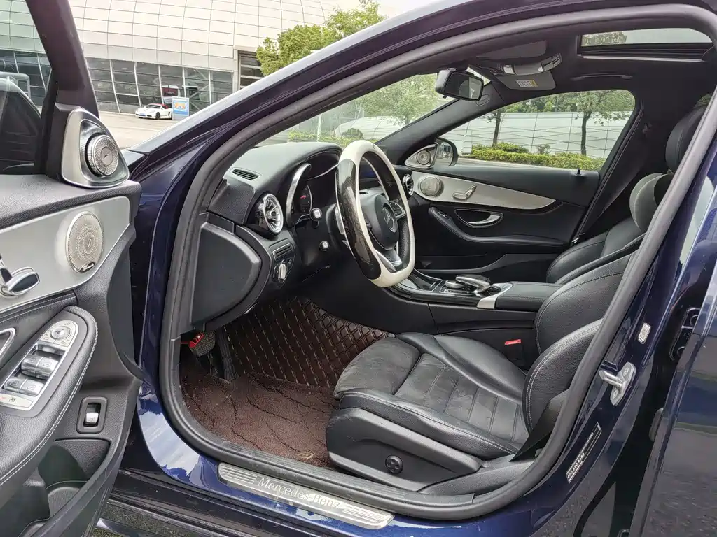 Mercedes-Benz C-Class — миниатюра 8