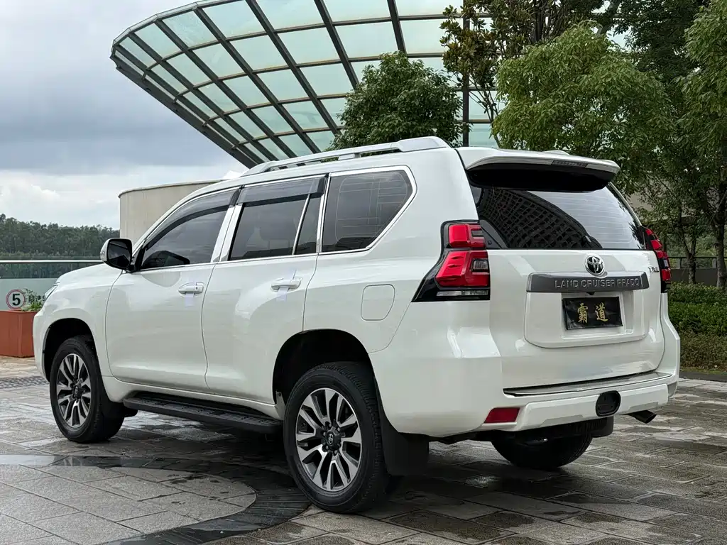 Toyota Land Cruiser Prado 2023 2.8T