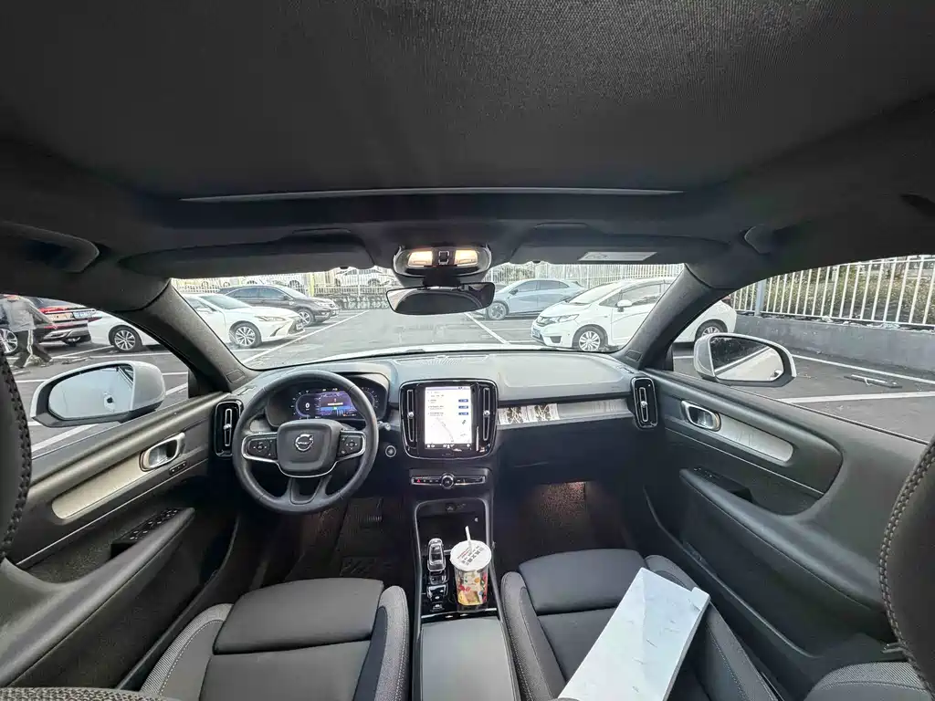 Volvo XC40 — миниатюра 16
