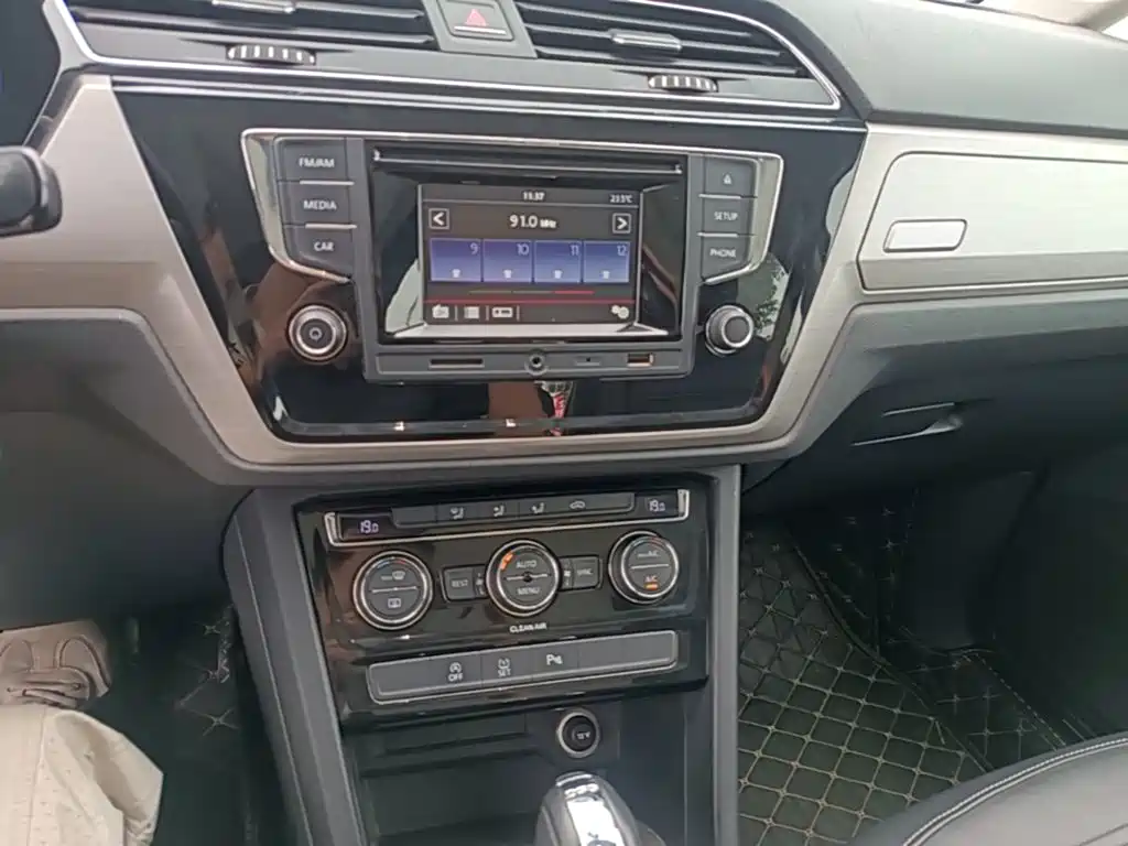 Volkswagen Touran — миниатюра 13
