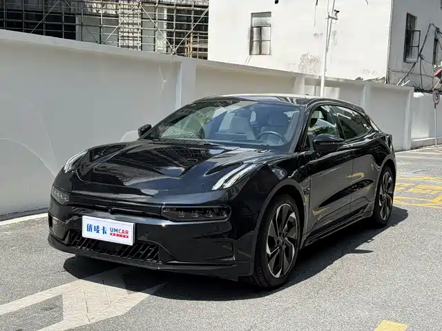 Zeekr 001