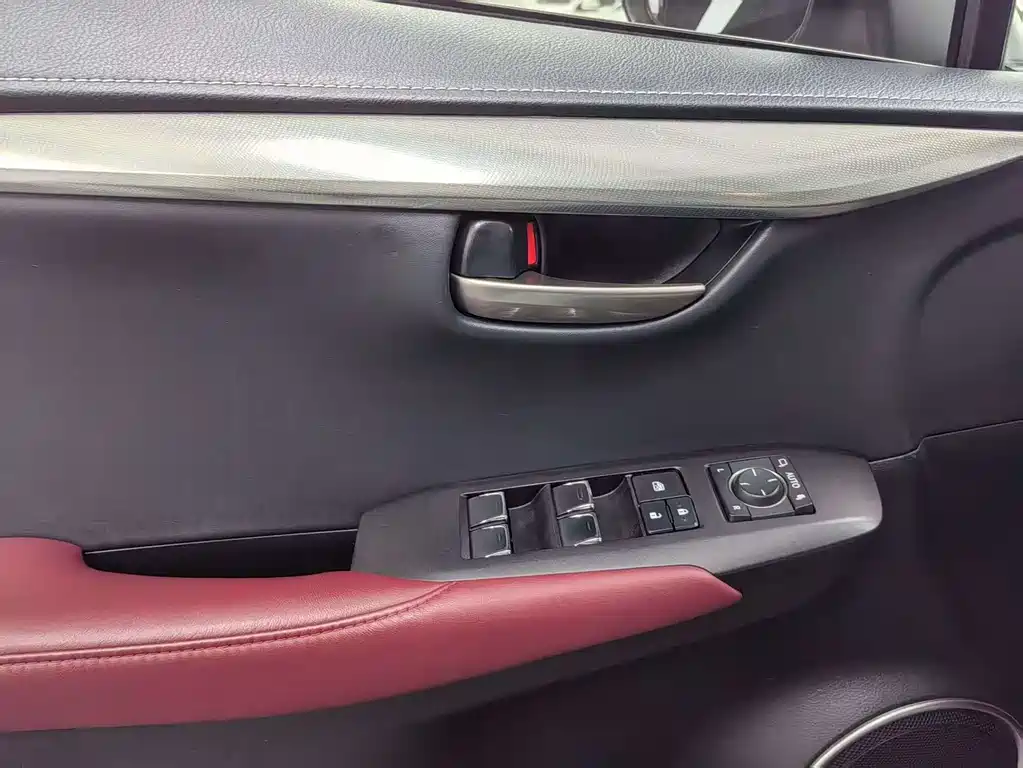 Lexus NX 2020 200 VI