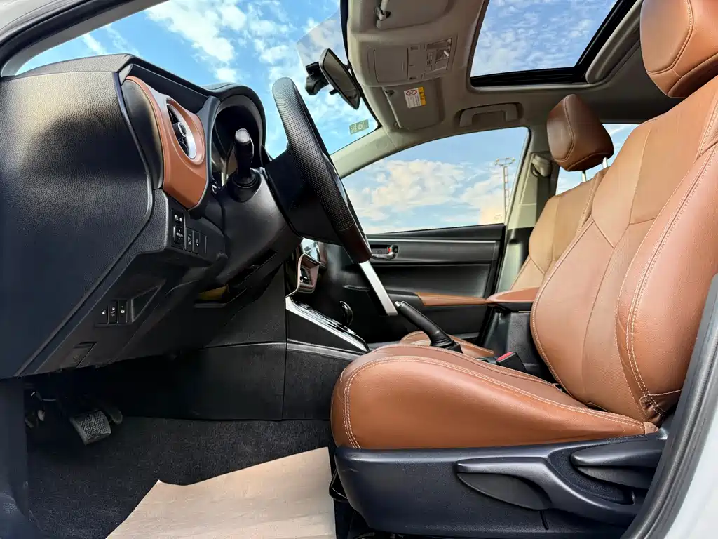 Toyota Levin Twin Engine E+ — миниатюра 15