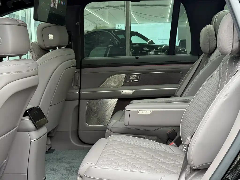 NIO ES8 2026 мест Executive Luxury