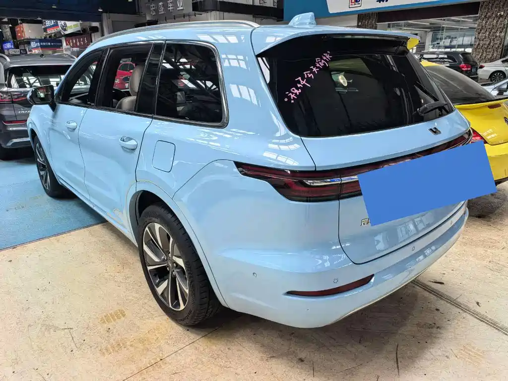 Li Auto Li ONE — миниатюра 11
