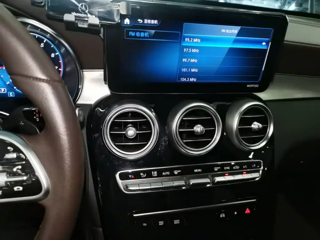 Mercedes-Benz GLC — миниатюра 13