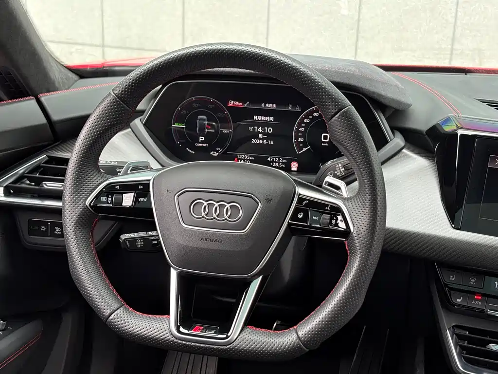 Audi RS e-tron GT — миниатюра 16