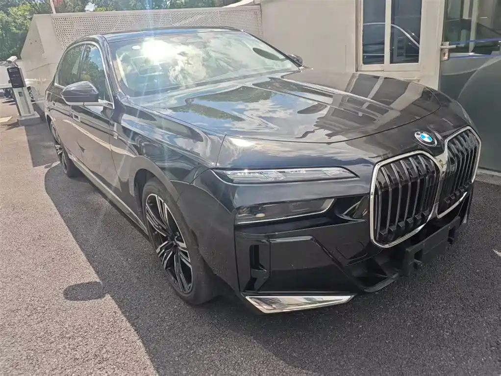 BMW 7 Series 7 2023 740Li Lead M Sport