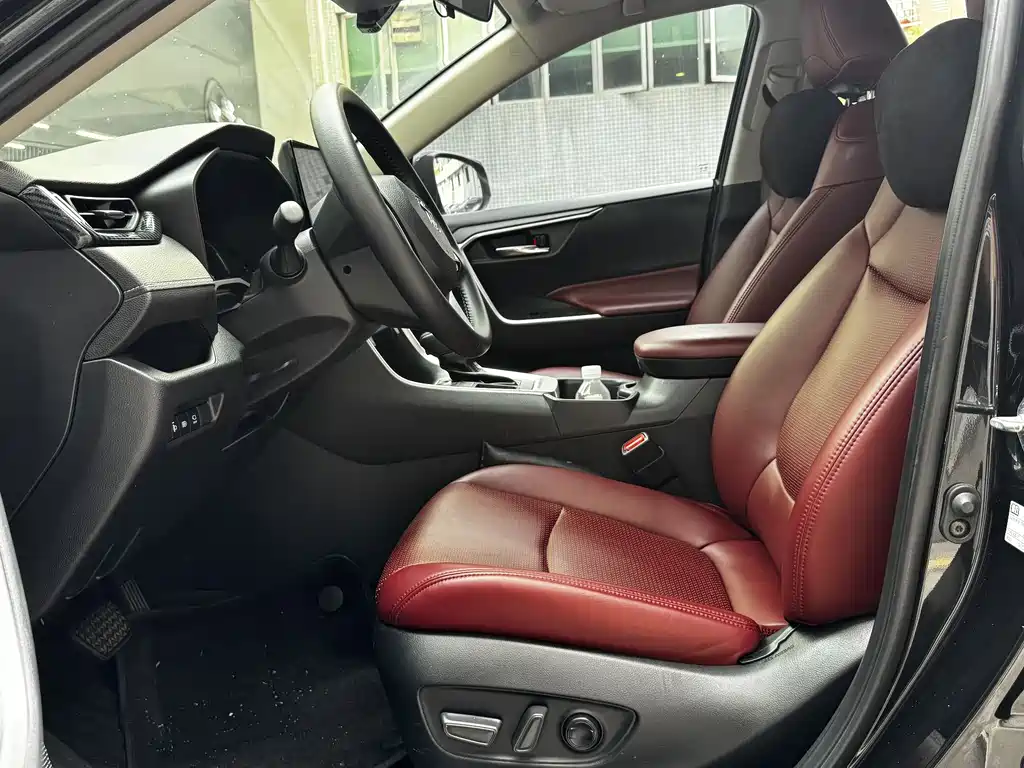 Toyota RAV4 2023 2.0L CVT