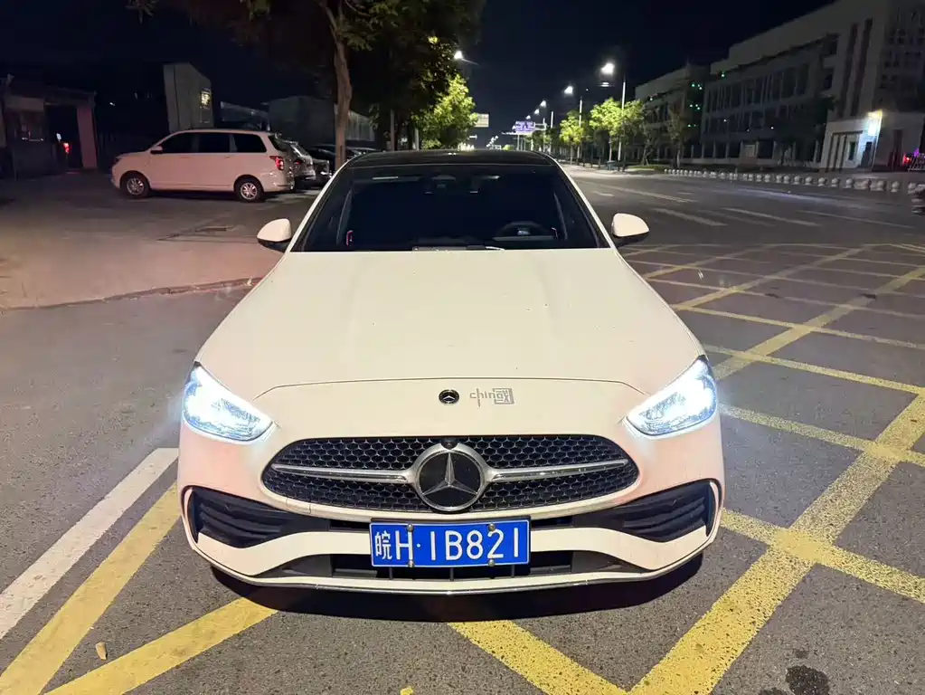 Mercedes-Benz C-Class — миниатюра 2
