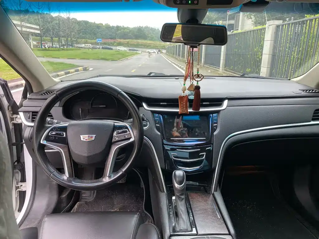 Cadillac XTS 2018 28T
