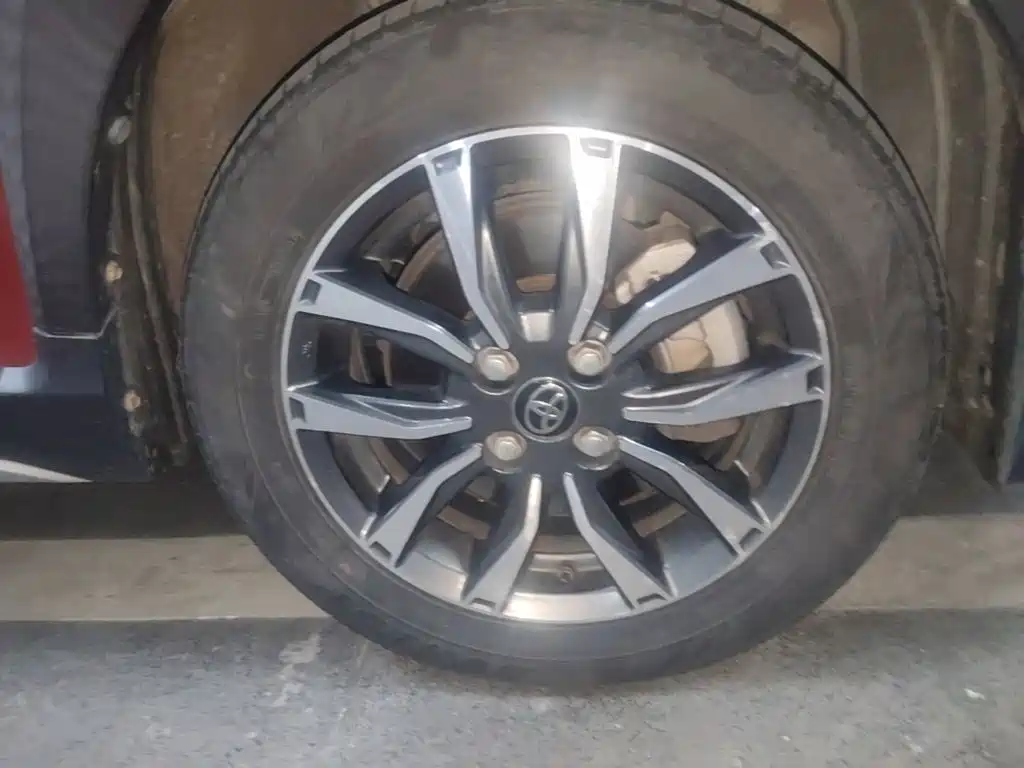 Toyota Yaris L — миниатюра 12