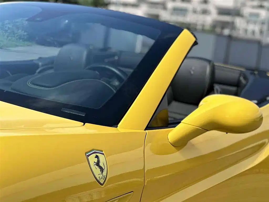 Ferrari California T 2009 4.3L
