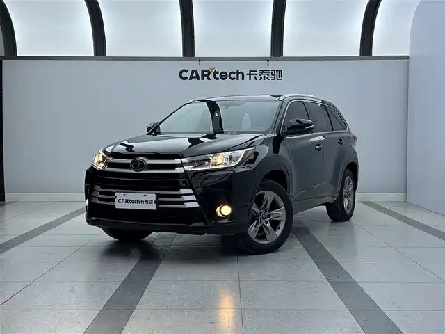 TOYOTA HIGHLANDER