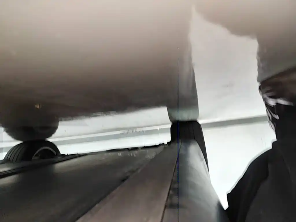 Tesla Model Y — миниатюра 21