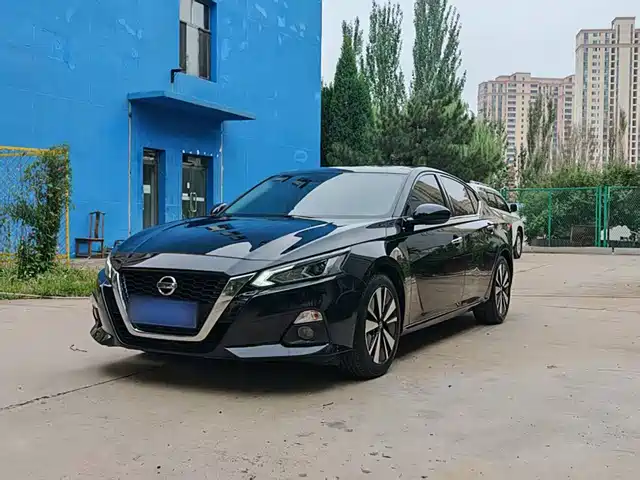 Nissan Teana