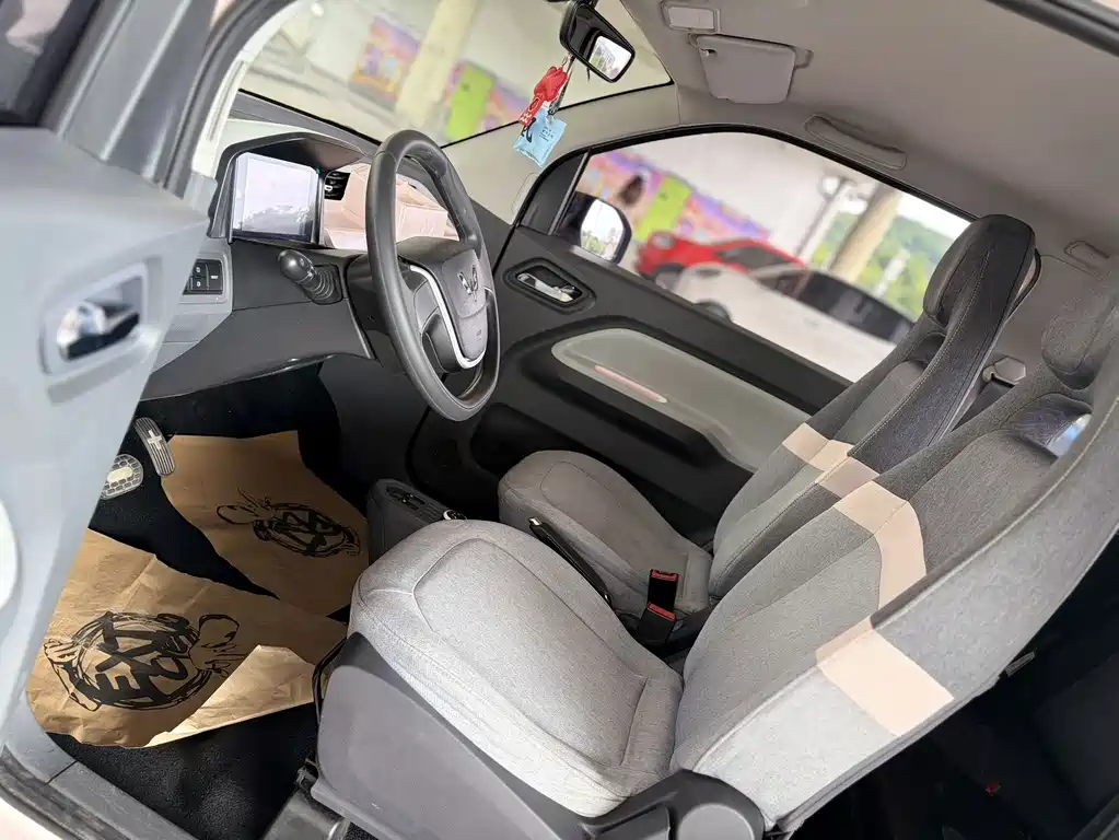 Wuling MINIEV — миниатюра 13
