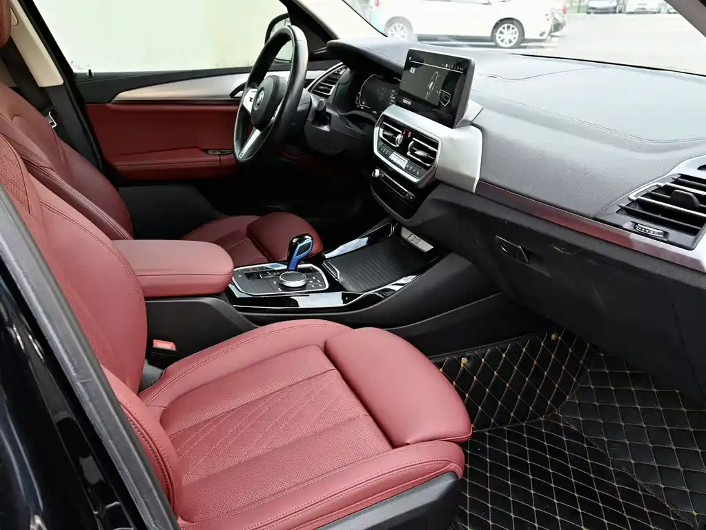 BMW iX3 — миниатюра 8
