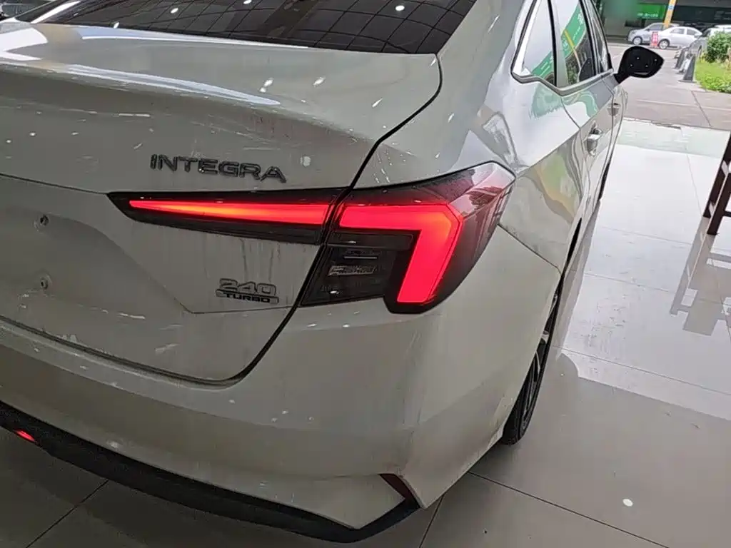 Honda Integra — миниатюра 8
