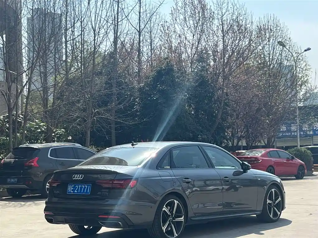 AUDI A4L